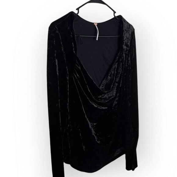 Free People Women's Perfect Date Top in Black size Large - Picture 3 of 8